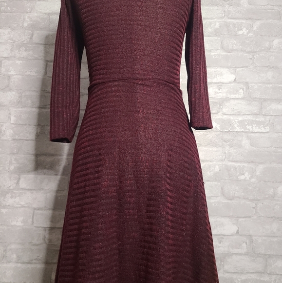 🖤 MIDI DRESS- Junior Sizing - Picture 3 of 5